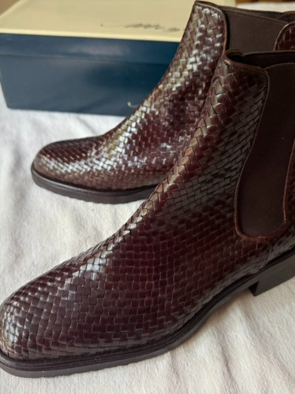 Mezlan Women's chelsea Boot NEVER WORN IN BOX MINT CONDITION!!